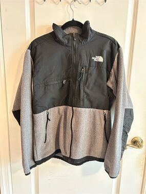 The North Face Men’s Black and Gray Insulated Fleece Jacket